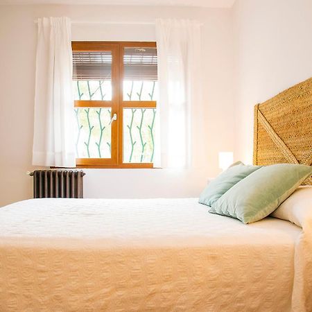 B&B Masia Aitona Vall dʼAlba 外观 照片