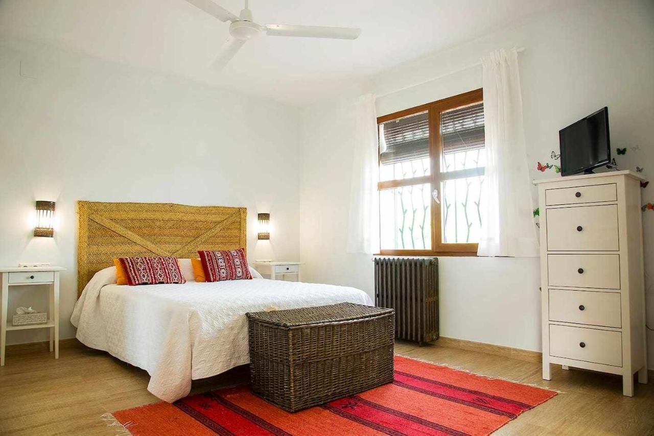 B&B Masia Aitona Vall dʼAlba 外观 照片
