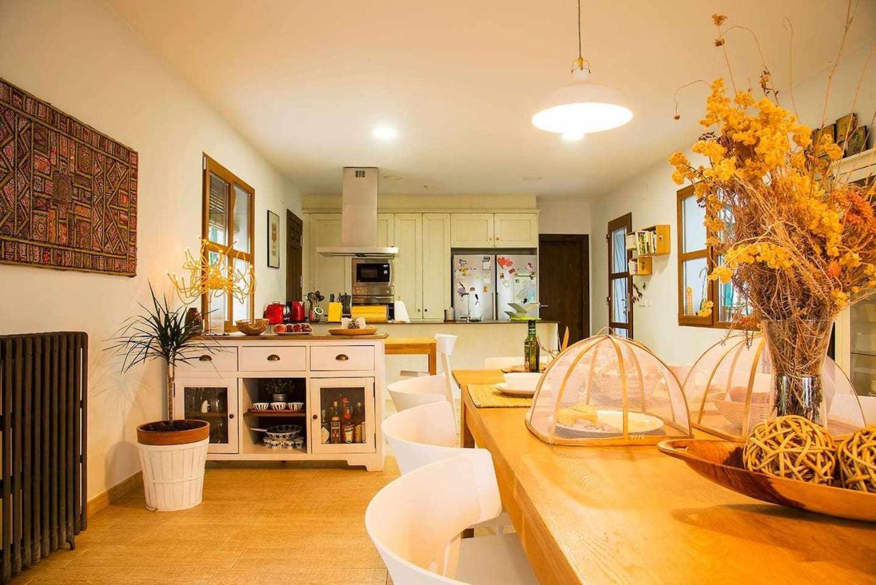 B&B Masia Aitona Vall dʼAlba 外观 照片