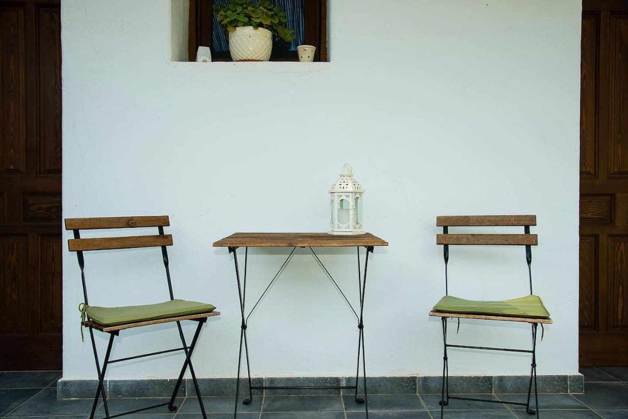 B&B Masia Aitona Vall dʼAlba 外观 照片
