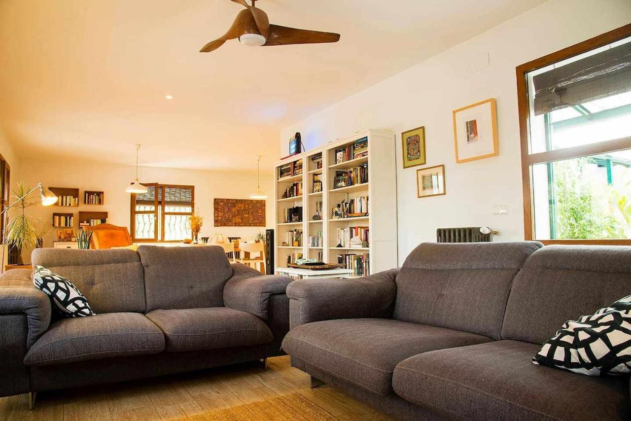 B&B Masia Aitona Vall dʼAlba 外观 照片