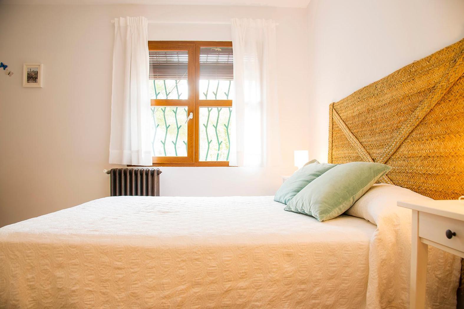 B&B Masia Aitona Vall dʼAlba 外观 照片