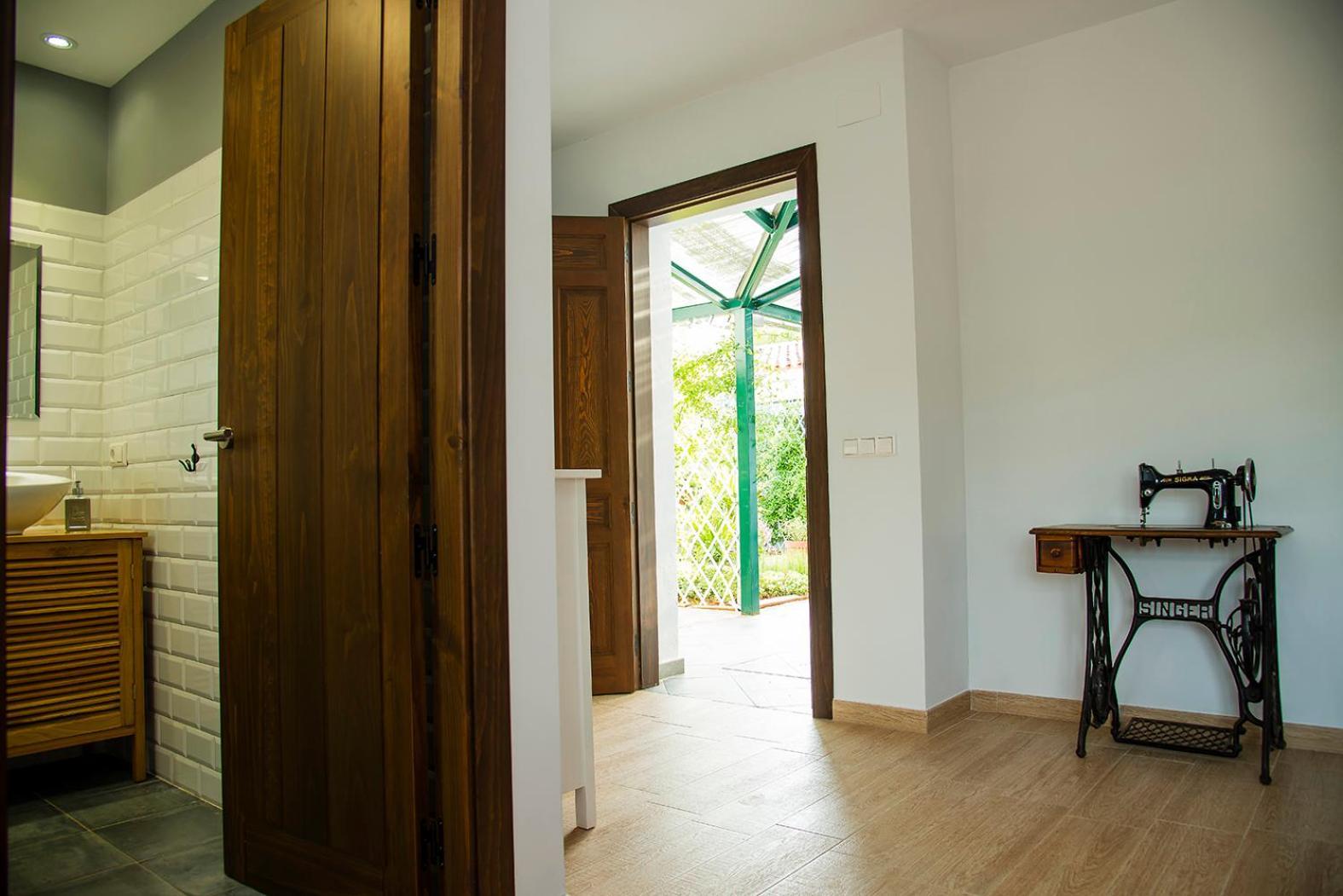 B&B Masia Aitona Vall dʼAlba 外观 照片